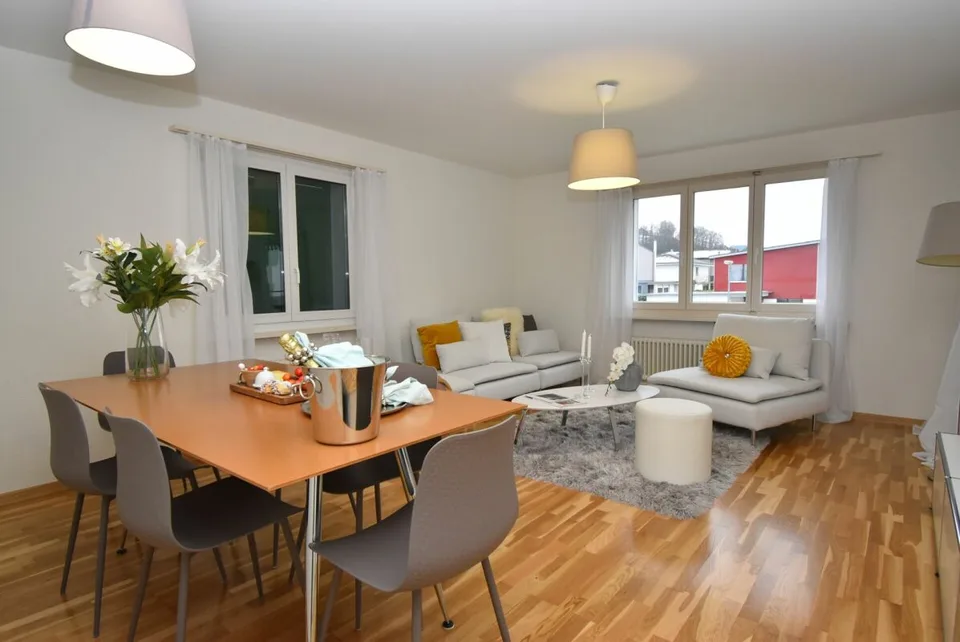 Spacious 4-room apartment in a green area