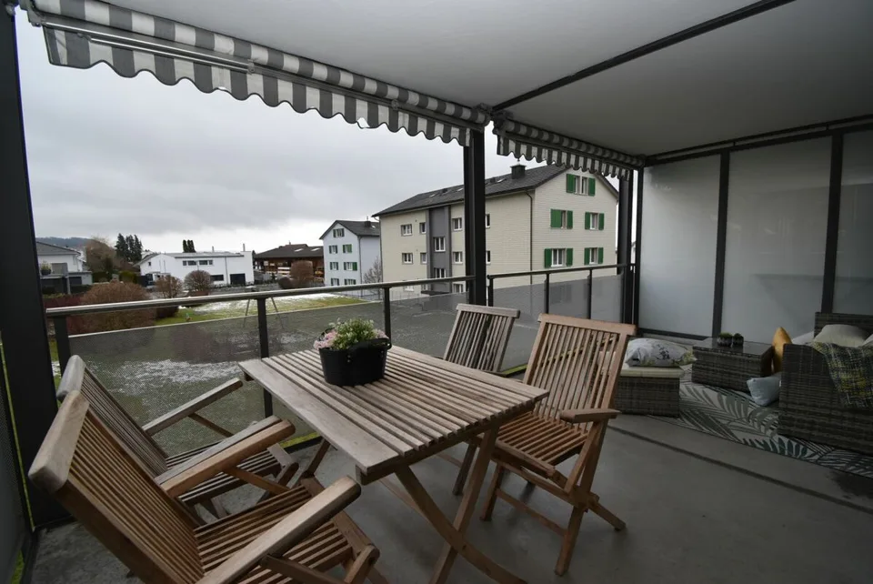Spacious 4-room apartment in a green area