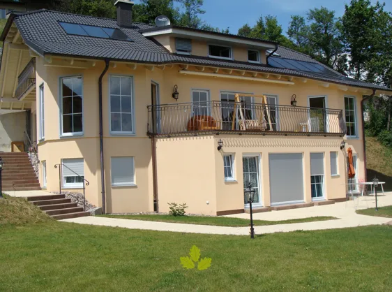 Luxuriöse Einliegerwohnung an Hanglage in Elfingen