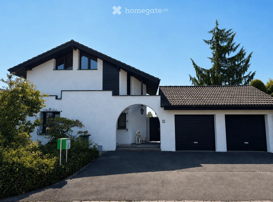 Stilvoll saniertes Einfamilienhaus in Dübendorf
