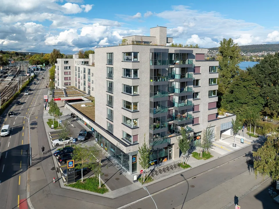 Charmante 2.5-Zimmerwohnung mit Seesicht