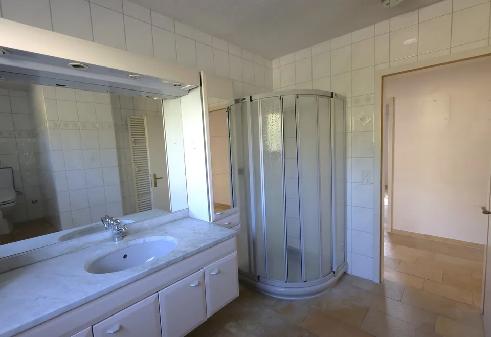 Deliziosa casa unifamiliare con piscina e grande giardino a Kyburg-Buchegg