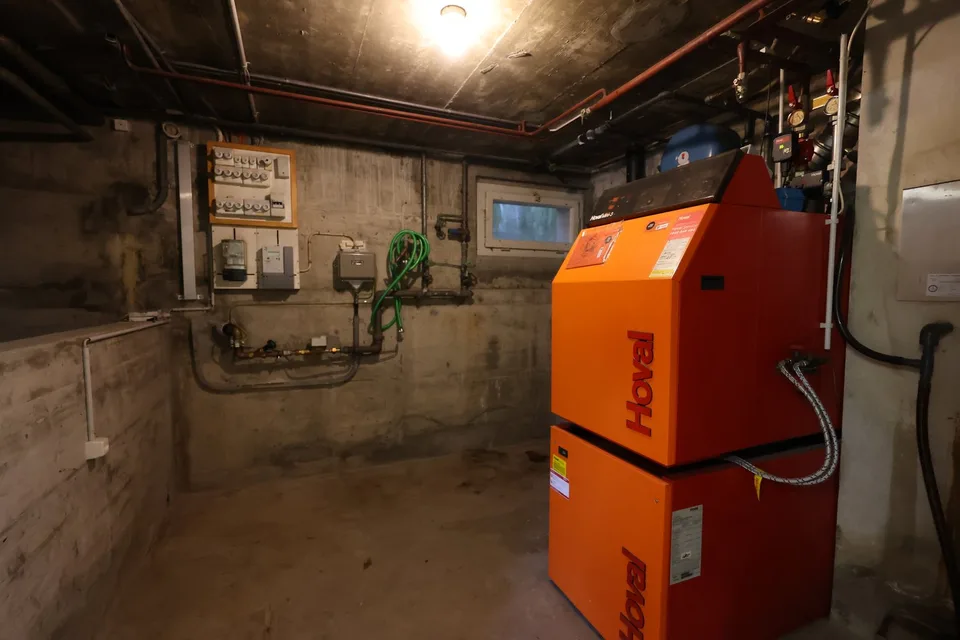 Deliziosa casa unifamiliare con piscina e grande giardino a Kyburg-Buchegg