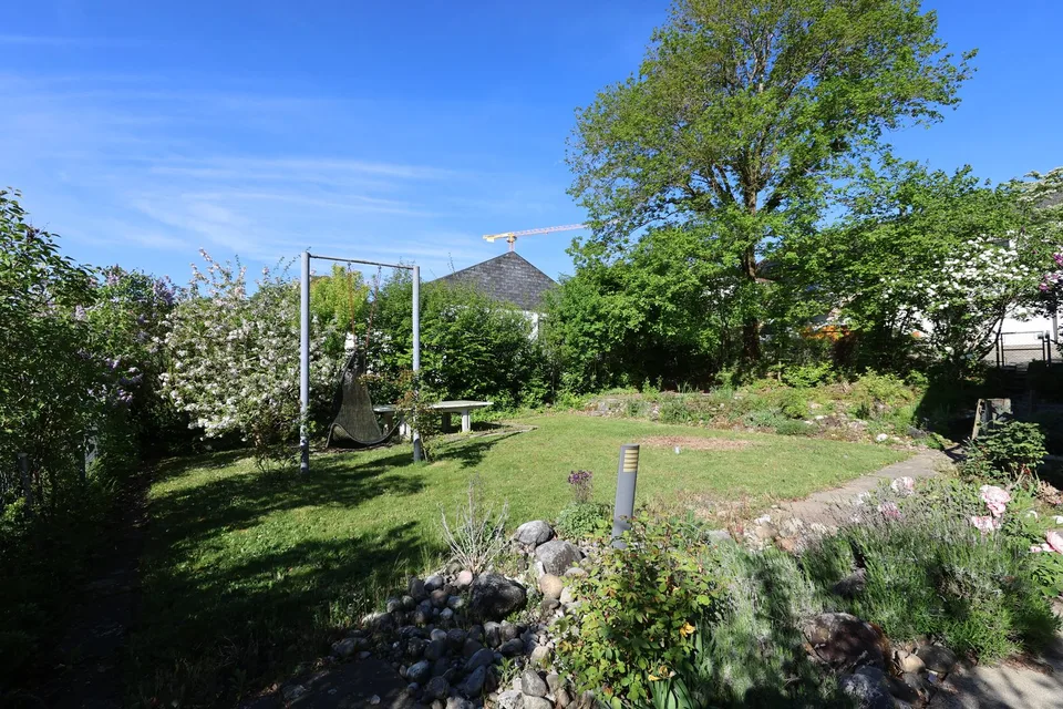 Deliziosa casa unifamiliare con piscina e grande giardino a Kyburg-Buchegg