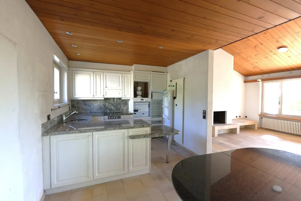 Deliziosa casa unifamiliare con piscina e grande giardino a Kyburg-Buchegg