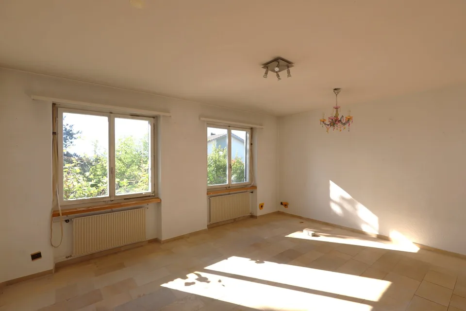Deliziosa casa unifamiliare con piscina e grande giardino a Kyburg-Buchegg