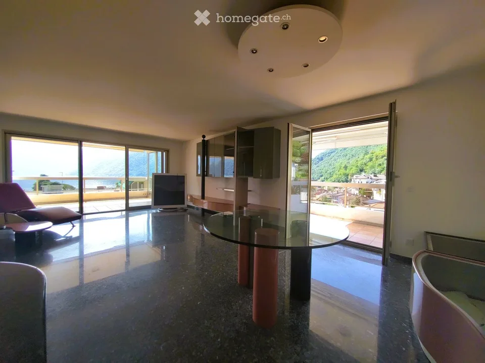 Exklusives Attikawohnung mit See und Berge Panoramablick360
