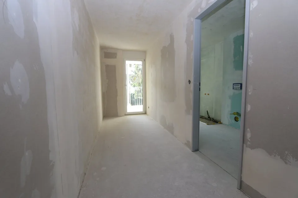 Exclusive 4.5-room maisonette apartment in Birsfelden - after complete core renovation