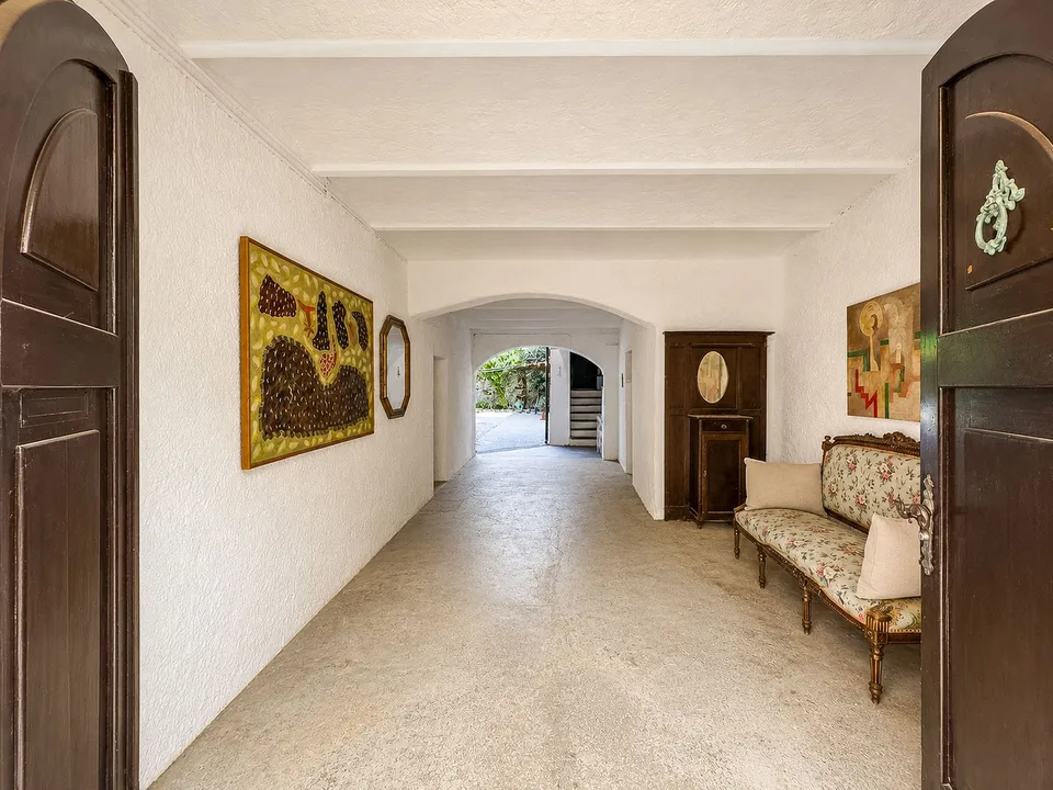 Prestigiosa Villa aus der Zeit im Zentrum von Caslano