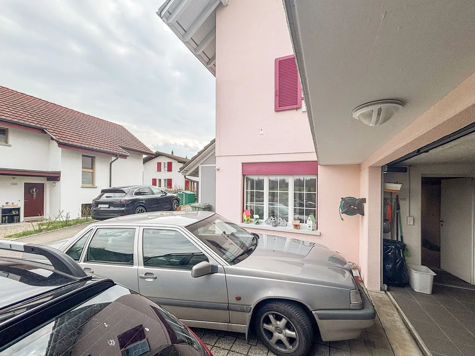 Grosszügiges 6.5-Zimmer-Einfamilienhaus mit Kamin in Top-Lage