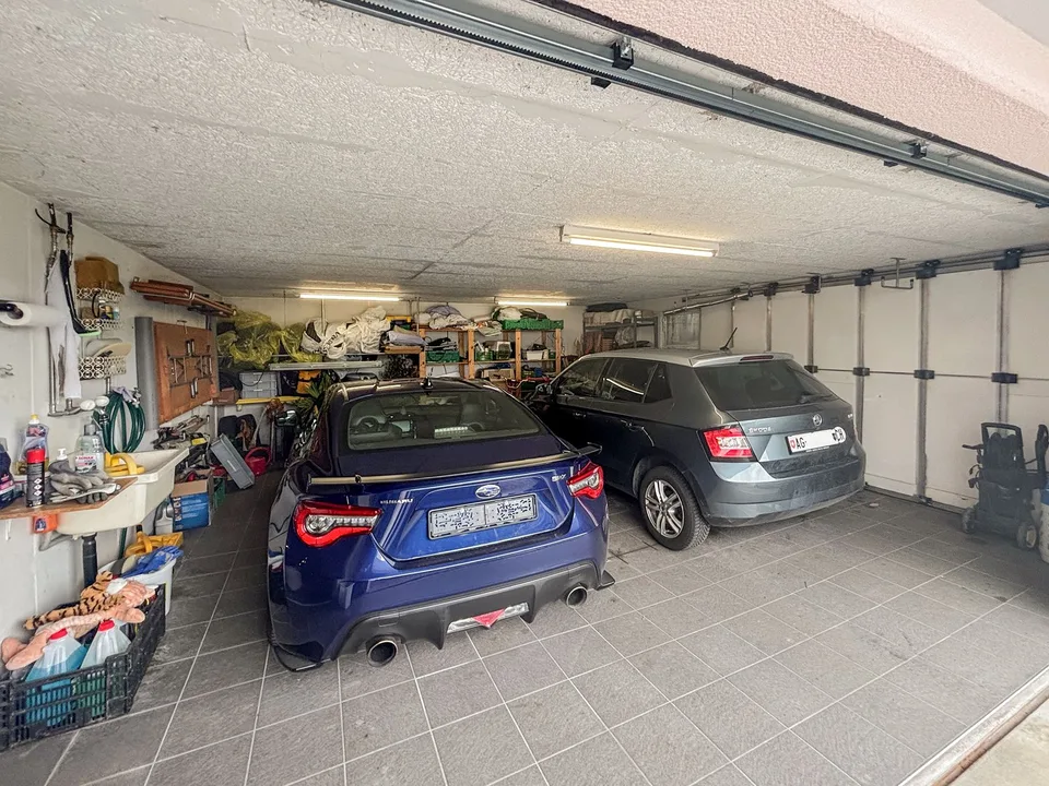 Grosszügiges 6.5-Zimmer-Einfamilienhaus mit Kamin in Top-Lage