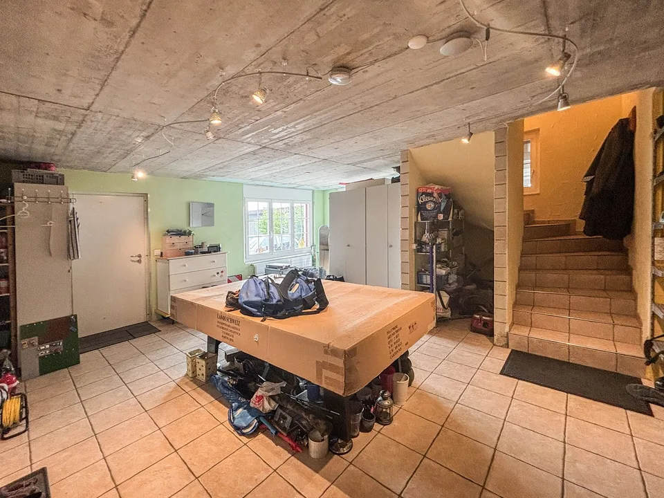 Grosszügiges 6.5-Zimmer-Einfamilienhaus mit Kamin in Top-Lage