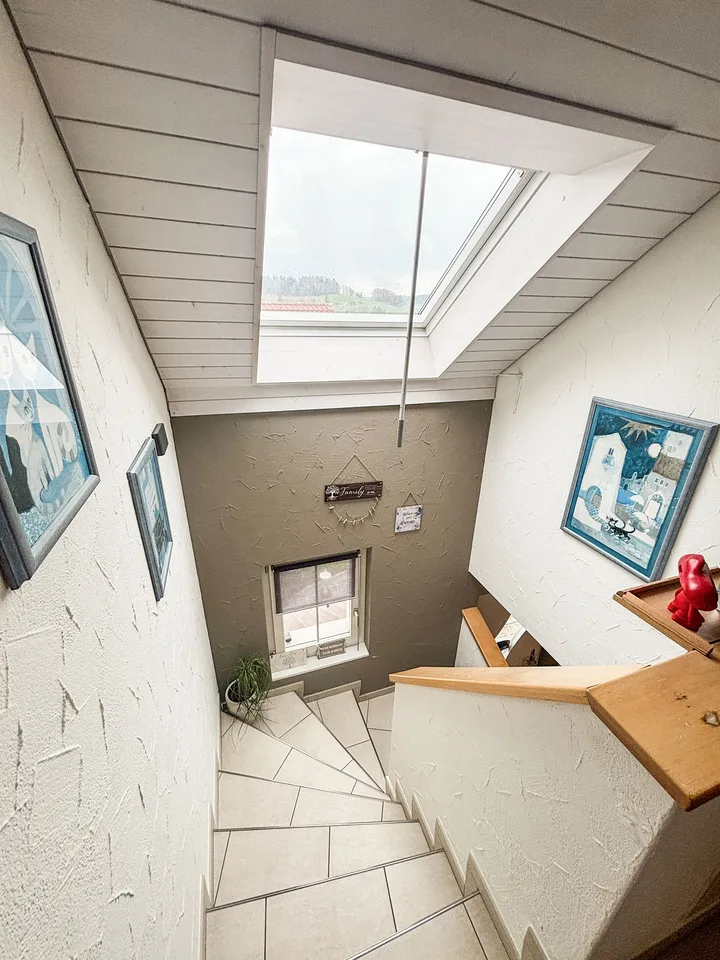 Grosszügiges 6.5-Zimmer-Einfamilienhaus mit Kamin in Top-Lage