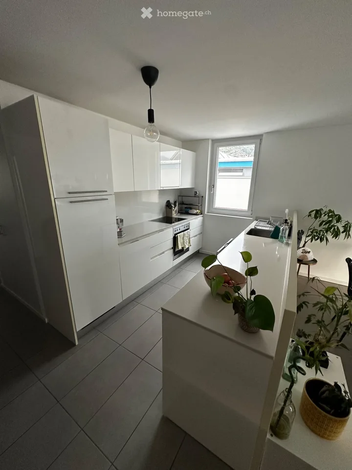 Ich suche einen Nachmieter für eine 2.5-Zimmer-Wohnung (73m²) - Gordola