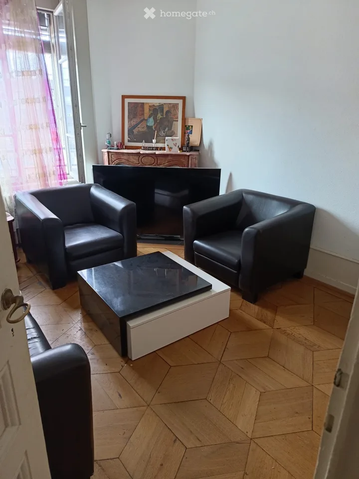 Zimmer mit kleinem VIP-Salon