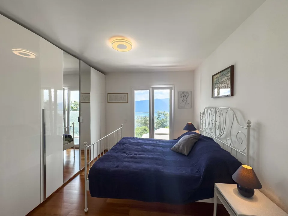 Prestigöse Villa mit Seeblick und Pool in Cademario