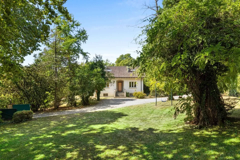 Villa di charme con potenziale costruttivo