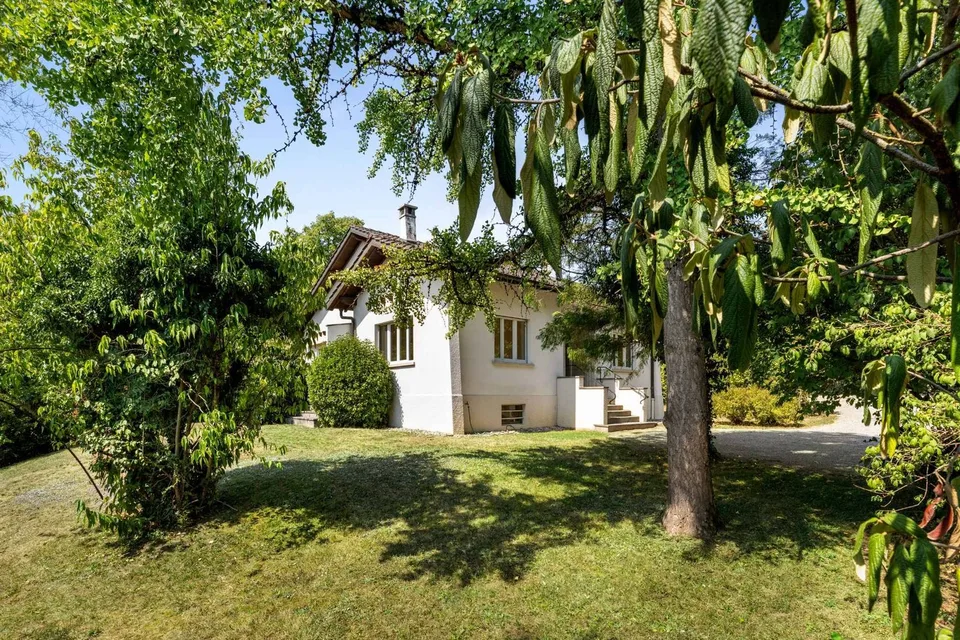 Villa de charme avec potentiel constructible