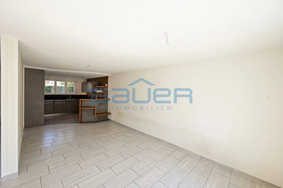 Viel Platz für die ganze Familie  7.5-Zimmer-Reihenhaus mit Garten