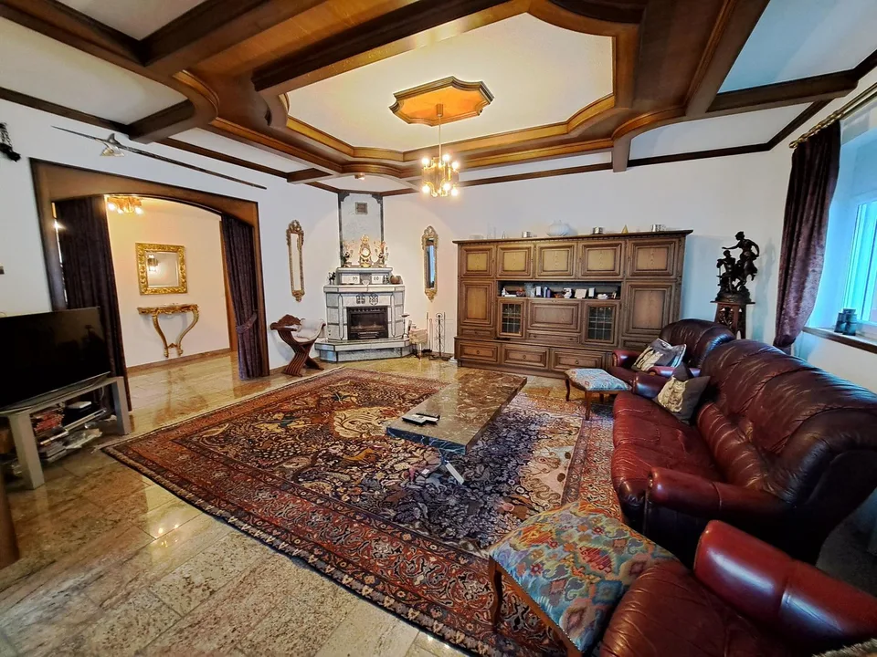 Magnificent 8-room chalet in Loèche-les-Bains – Luxury and Nature in the Heart of the Alps
