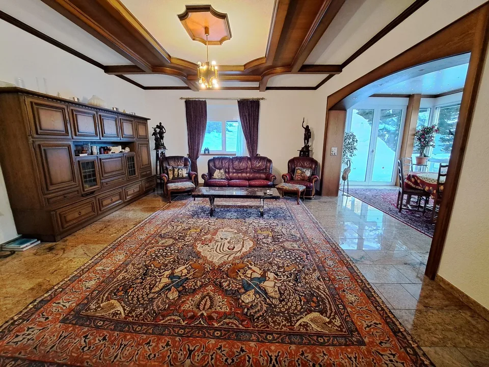 Magnificent 8-room chalet in Loèche-les-Bains – Luxury and Nature in the Heart of the Alps