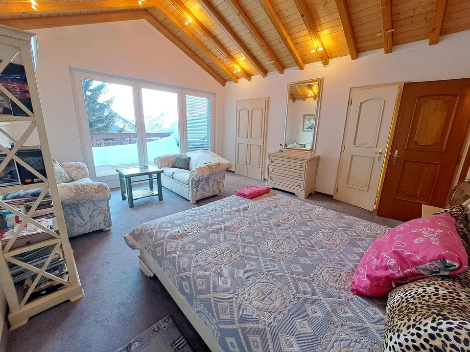 Magnificent 8-room chalet in Loèche-les-Bains – Luxury and Nature in the Heart of the Alps
