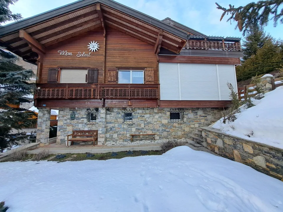 Magnificent 8-room chalet in Loèche-les-Bains – Luxury and Nature in the Heart of the Alps
