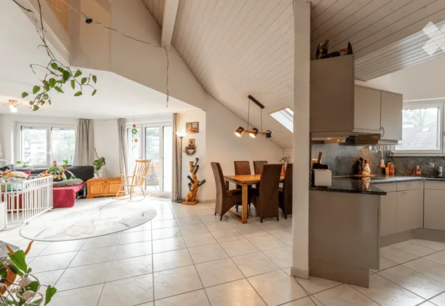 Ampio appartamento maisonnette di 6,5 locali in una zona tranquilla a Bremgarten AG