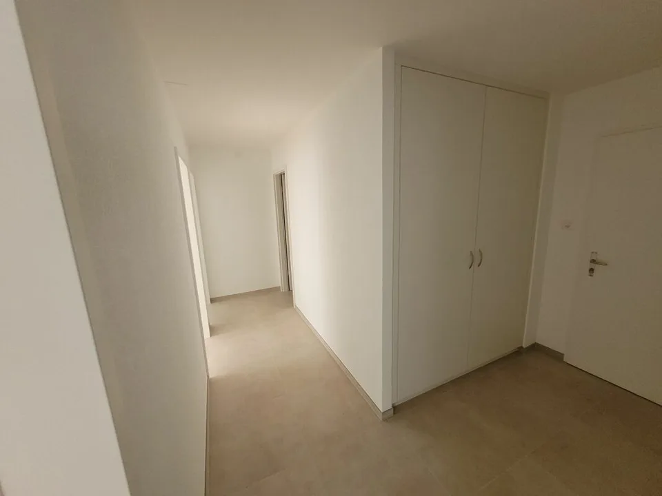 Recently renovated 3-room apartment with balcony!
