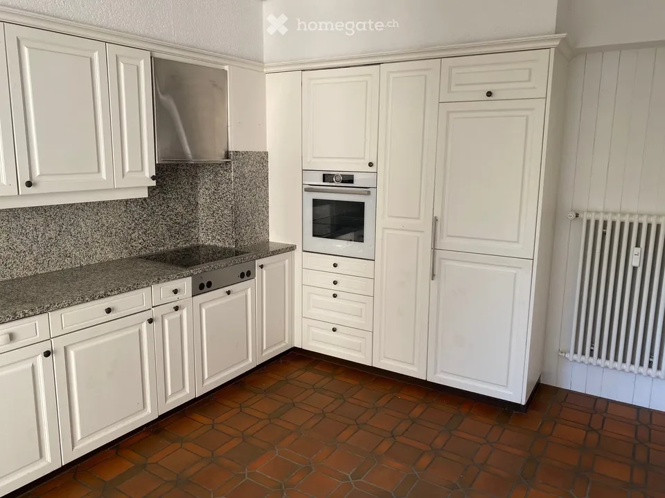 Appartement lumineux et spacieux de 4,5 pièces à Neubad, près de Neuweilerplatz 140 m2