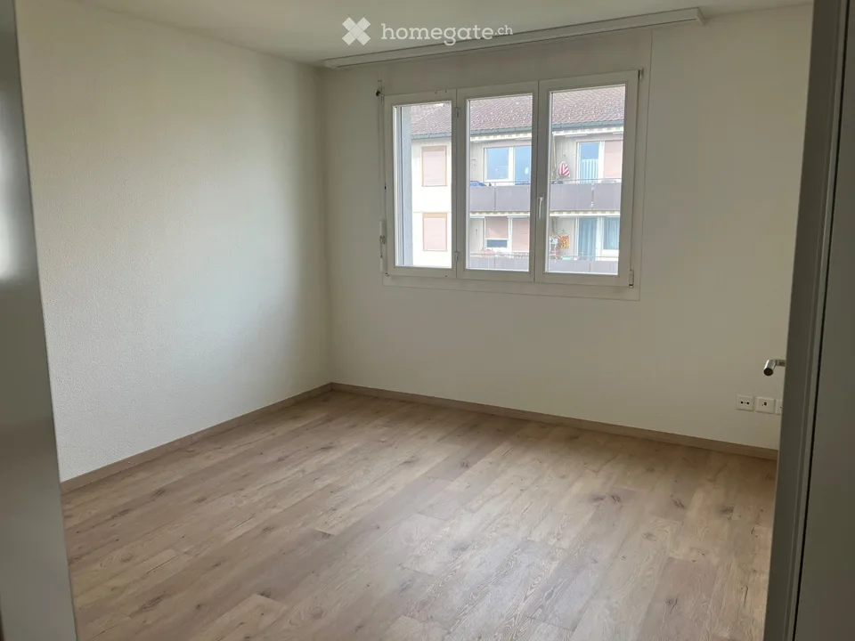 Spacious 4.5-room apartment on Bahnhofstrasse in Seewen SZ – available from November!