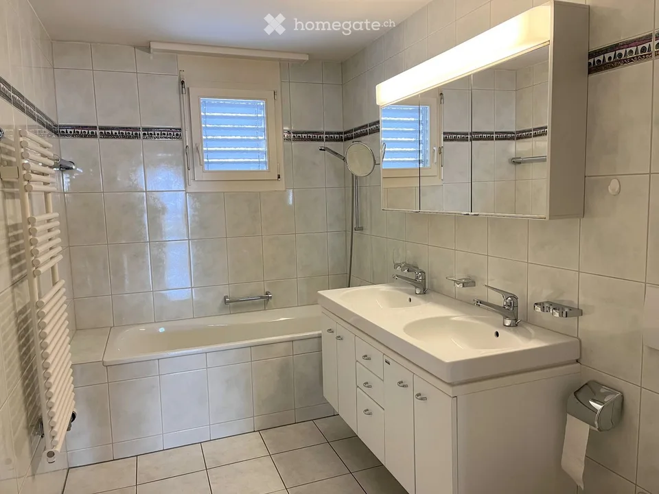 Spacious 4.5-room apartment on Bahnhofstrasse in Seewen SZ – available from November!