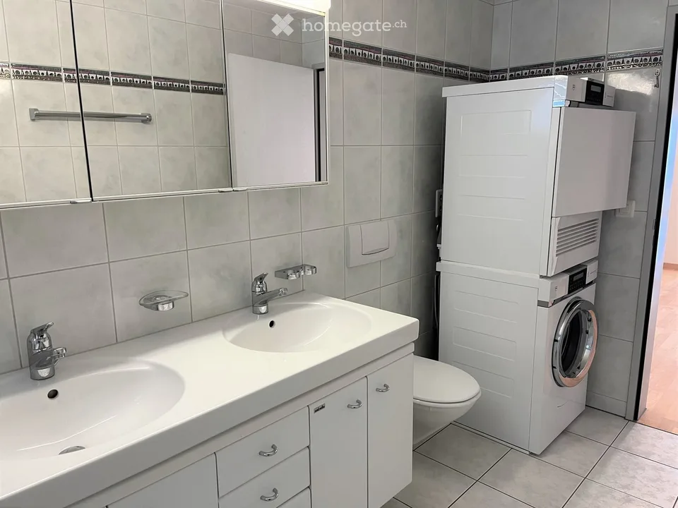 Spacious 4.5-room apartment on Bahnhofstrasse in Seewen SZ – available from November!