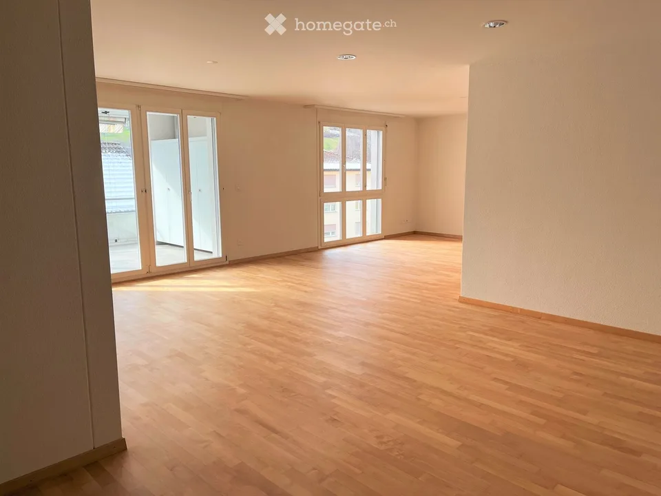 Spacious 4.5-room apartment on Bahnhofstrasse in Seewen SZ – available from November!