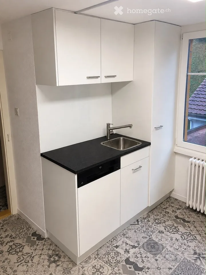 Charmante helle 4.5-Zimmer-Altbauwohnung mit Balkon in Necker