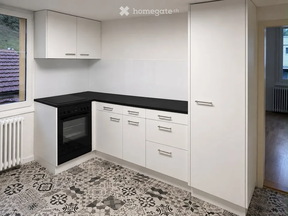 Charmante helle 4.5-Zimmer-Altbauwohnung mit Balkon in Necker