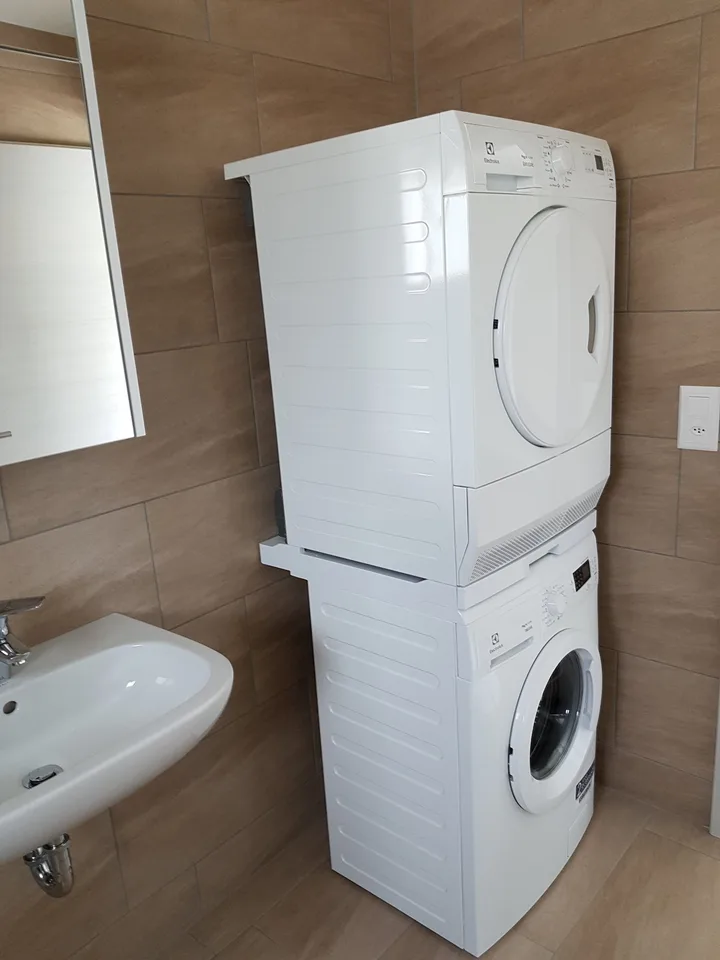 Incantevole appartamento mansardato di 3 locali a Wangen bei Olten – disponibile immediatamente!