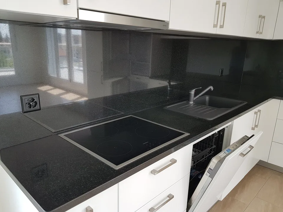 Incantevole appartamento mansardato di 3 locali a Wangen bei Olten – disponibile immediatamente!