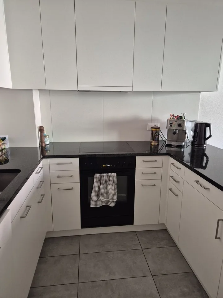 Appartement lumineux 3 pièces avec balcon dans un emplacement central à Berne