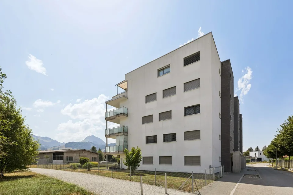 EXCLUSIVITÉ ! Bel appartement de 2.5 pièces avec balcon de 14 m2