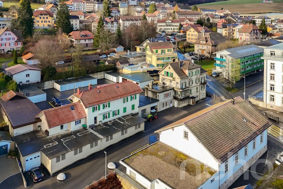 Rental building with good yield!
