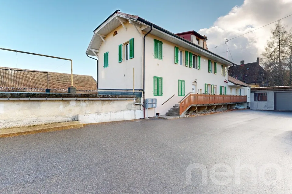 Rental building with good yield!