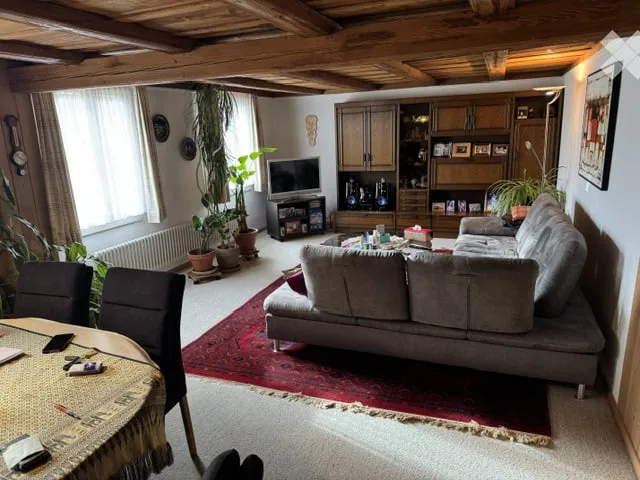 Charming 9-room farmhouse in Madiswil – Jewel with great potential
