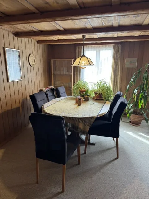 Charming 9-room farmhouse in Madiswil – Jewel with great potential