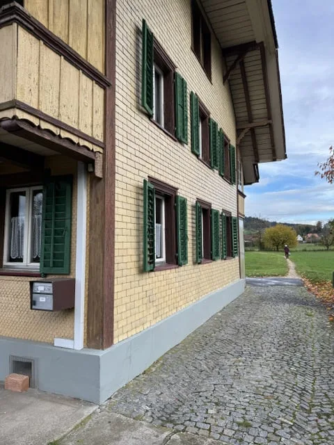 Charming 9-room farmhouse in Madiswil – Jewel with great potential