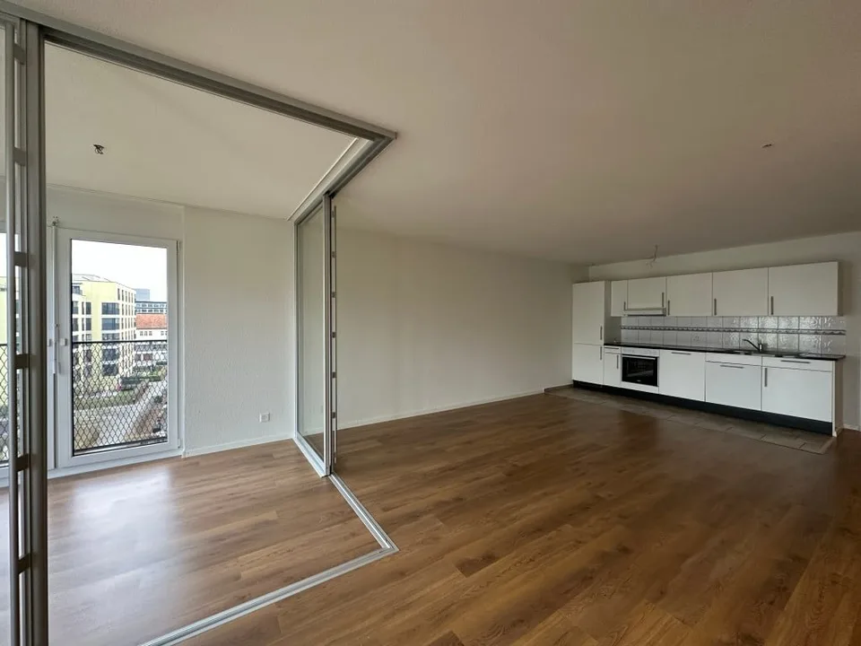 Modern and spacious 1.5-room apartment on the ground floor with winter garden