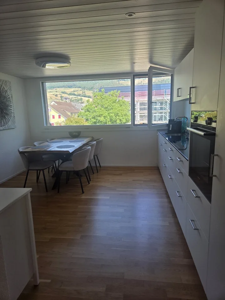 Modern 4.5-room apartment - top connection to public transport
