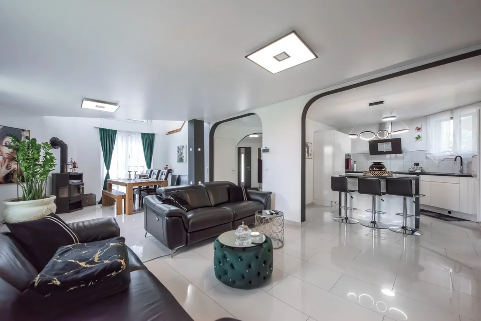 Elegance, light, and high-quality living with style and tranquility.