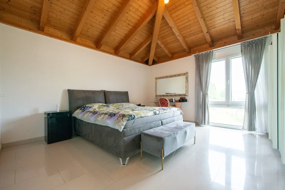 Elegance, light, and high-quality living with style and tranquility.