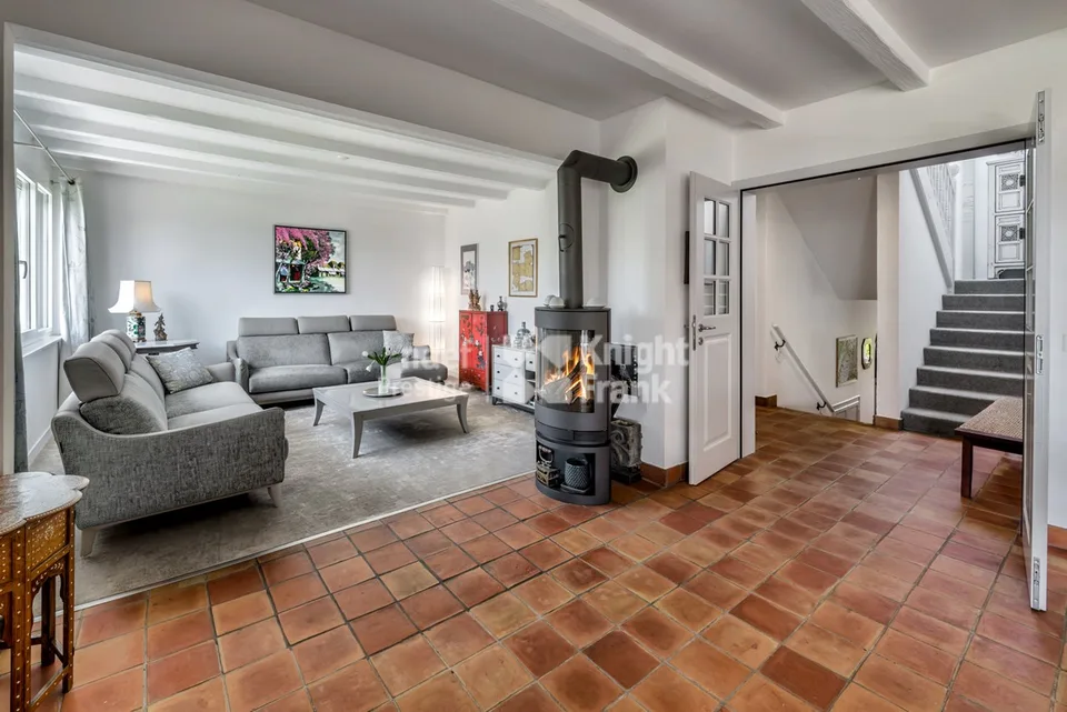 Casa indipendente ristrutturata di 8.5 locali in vendita a St-Légier